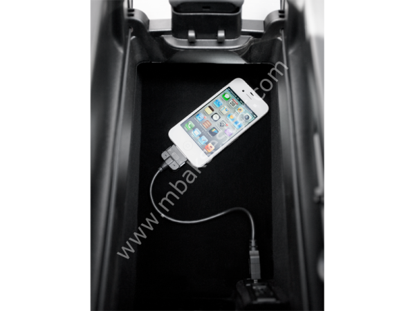 Mercedes Benz Medya Arabirimi Tüketici Kablosu, iPod®