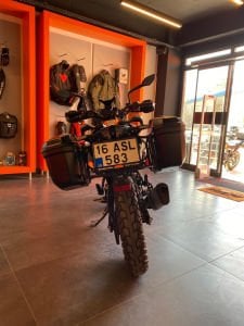 2. El Ktm 390 Adventure 2021