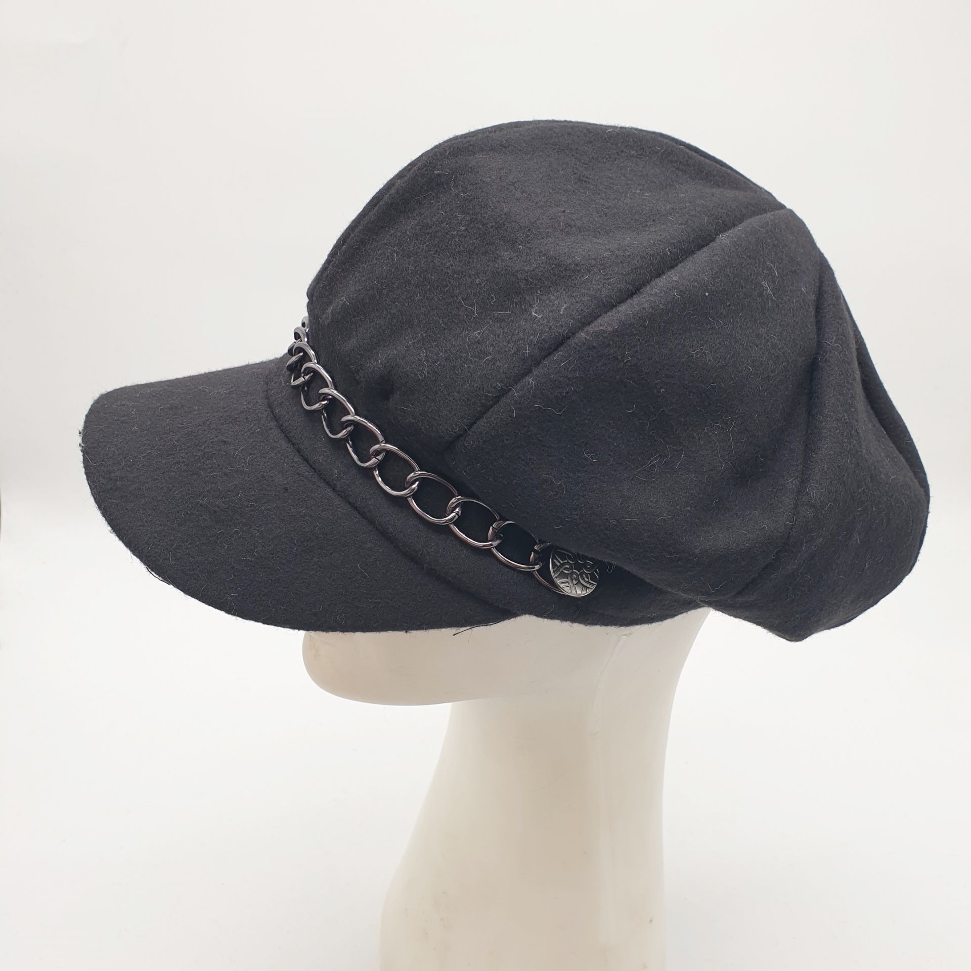 Siyah Renk Kaşe Kumaş Siperli Bayan Şapka