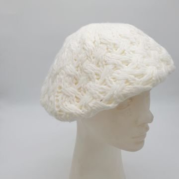 Beyaz Renk Örgülü Model Ressam Şapkası