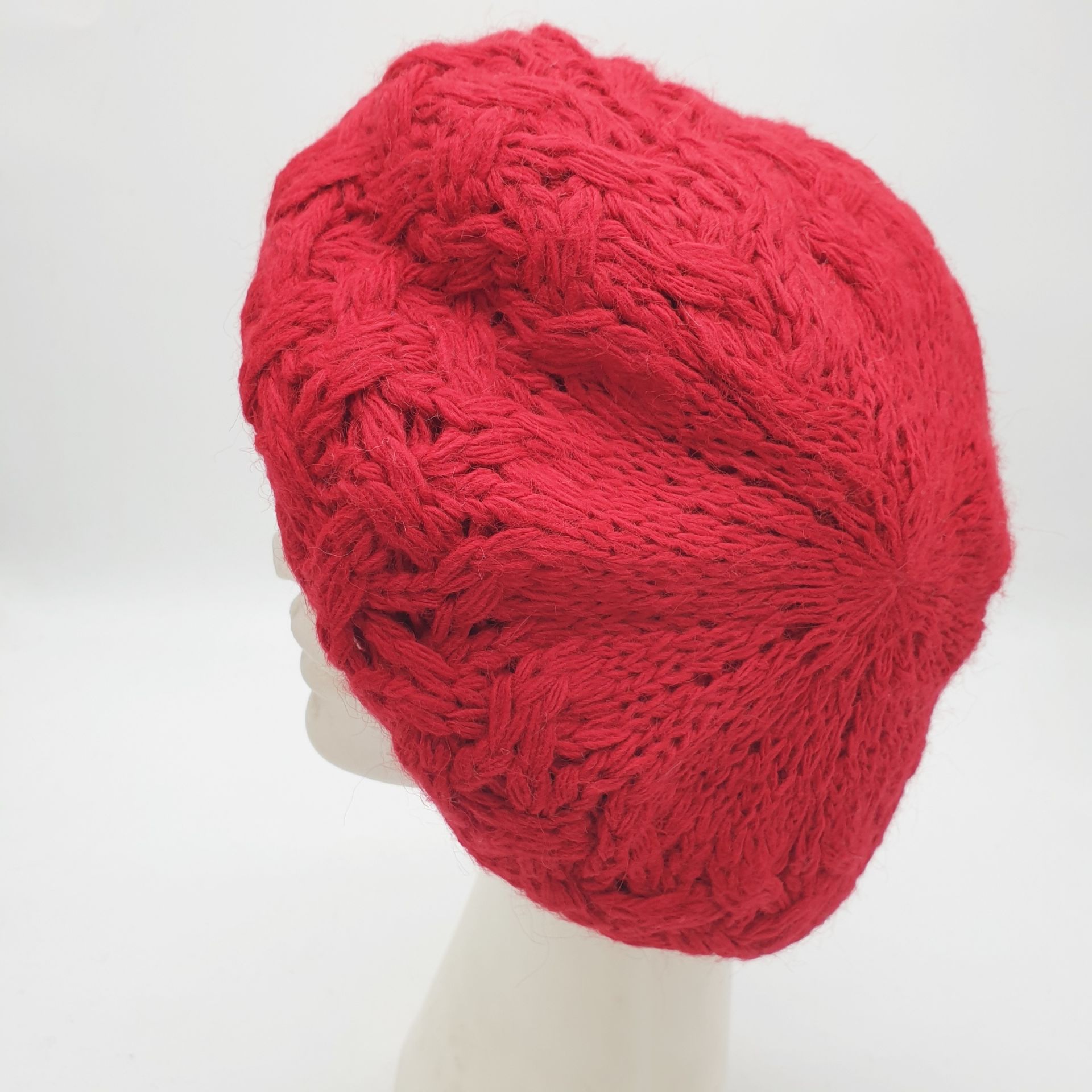 Kırmızı Renk Örgülü Model Ressam Şapkası