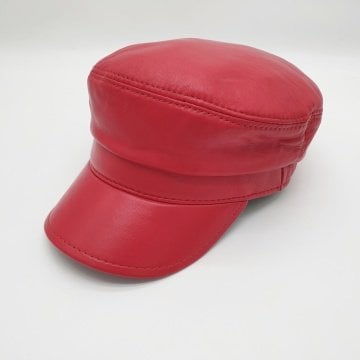 Bayan Deri Şapka Arkası Lastikli Kırmızı Renk