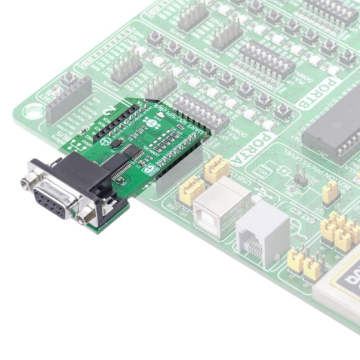 UART I2C/SPI Click