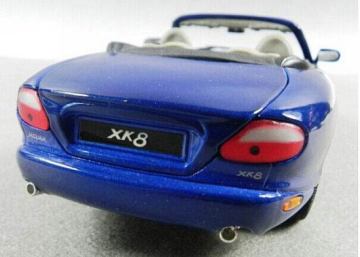 Jaguar XK8  BLUE Convertible 1996 1:18