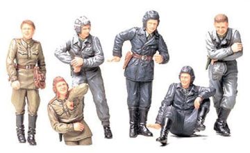 1/35 Russian Army Tank Crew at Rest