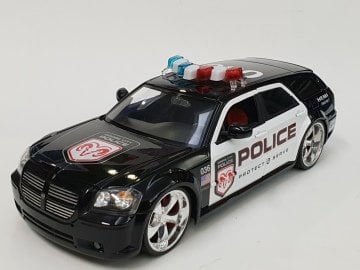 Dodge Magnum R/T Police Car  1/18
