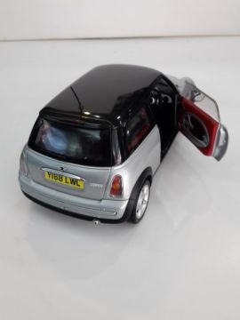 1/18  MINI COOPER Diecast Model