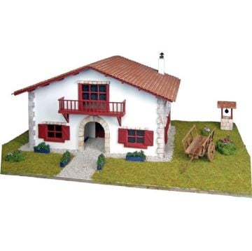 1/72 Ev Kiti Casa Biarritz con Carro