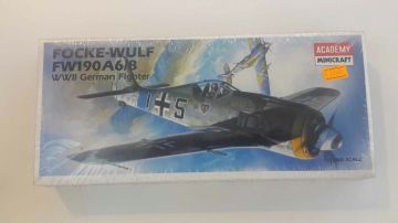 1/72 Focke-Wulf FW190 A6/8 German Fighter