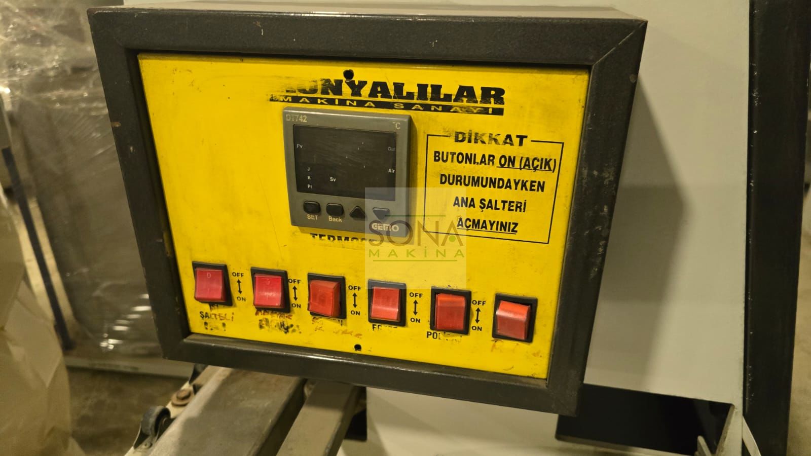 Özkonyalılar BSK 400 Kenar Bantlama Makinesi