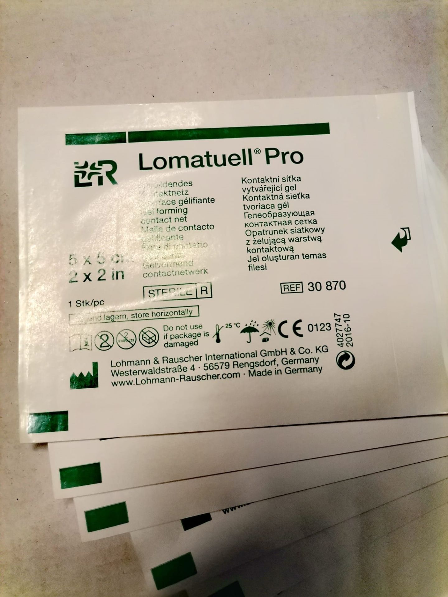 Lomatuell Pro 5x5 cm Parafin ve Hidrokolloid içeren Silikon Yara Örtüsü Tekli