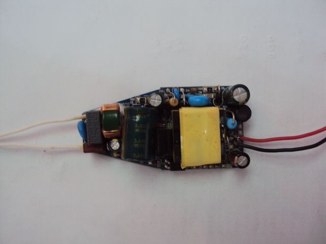 AT1521  6-12 Watt Powerled Driver 220v