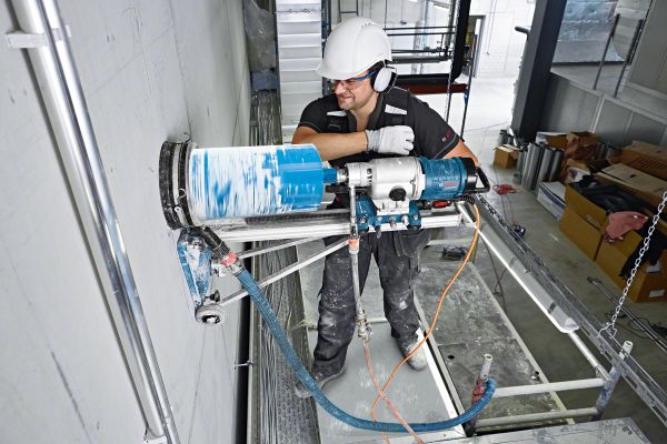 Bosch - Standard Seri Beton İçin 1 1 4'' UNC Girişli Sulu Elmas Karot Ucu 62mm 2608601737