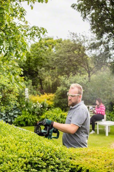 Bosch Universal HedgeCut 60 Çit Kesme Makinesi