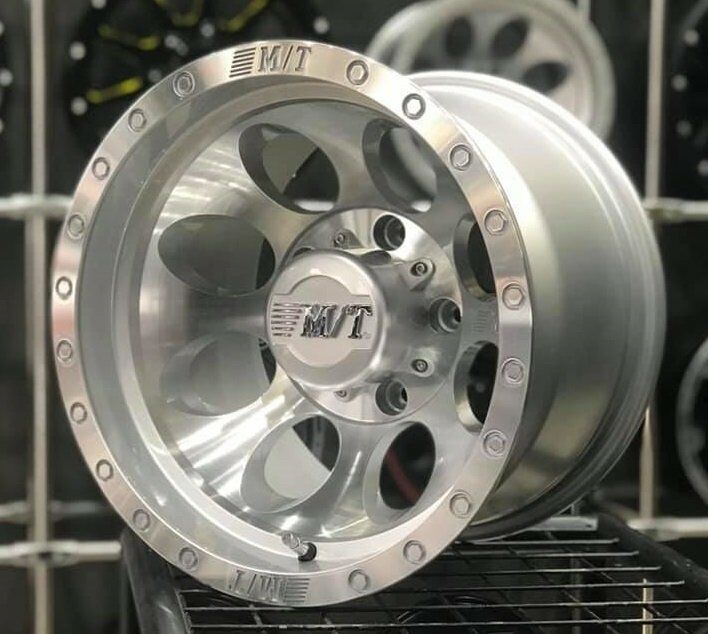 Mickey Thompson Classic III 15X10 5X139.7 ET-44 SP