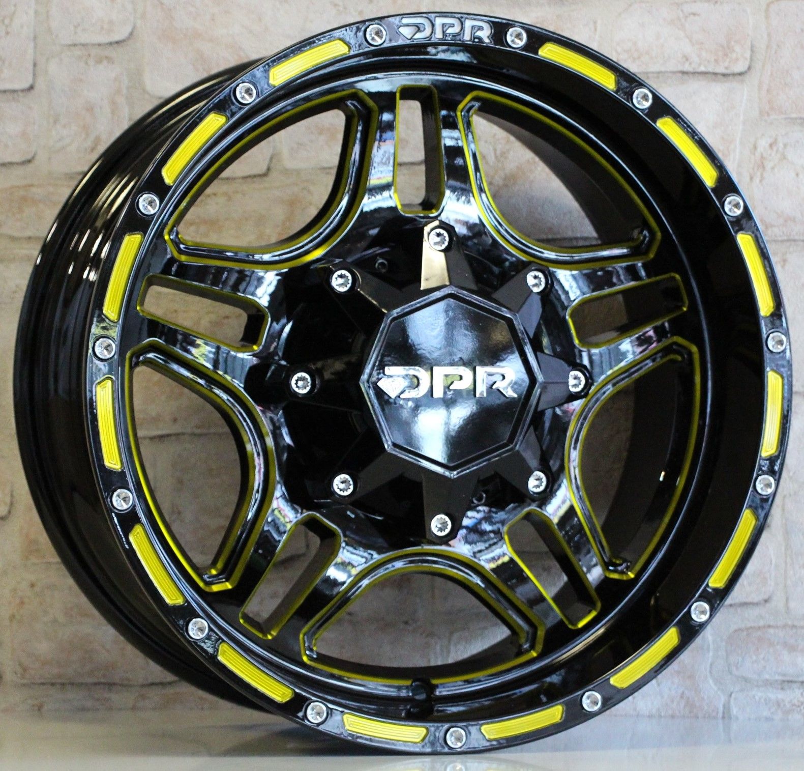 DPR 5133 17X8.5 6X139.7 ET 0 Black Milling/ Gold Coating