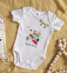 BK Kids Kişiye Özel Sevimli Pilot Tasarımlı Beyaz Bebek Body Zıbın ve Erkek Bebek İğnesi Hediye Seti-1