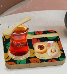 Kişiye Özel Doğal Ahşap Kaşıklı Sunum Tabağı ve Heybeli Çay Bardağı Hediye Seti - Model 9