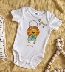 BK Kids Kişiye Özel İsimli Beyaz Bebek Body Zıbın Erkek Bebek Künyesi ve İğnesi Hediye Seti-23