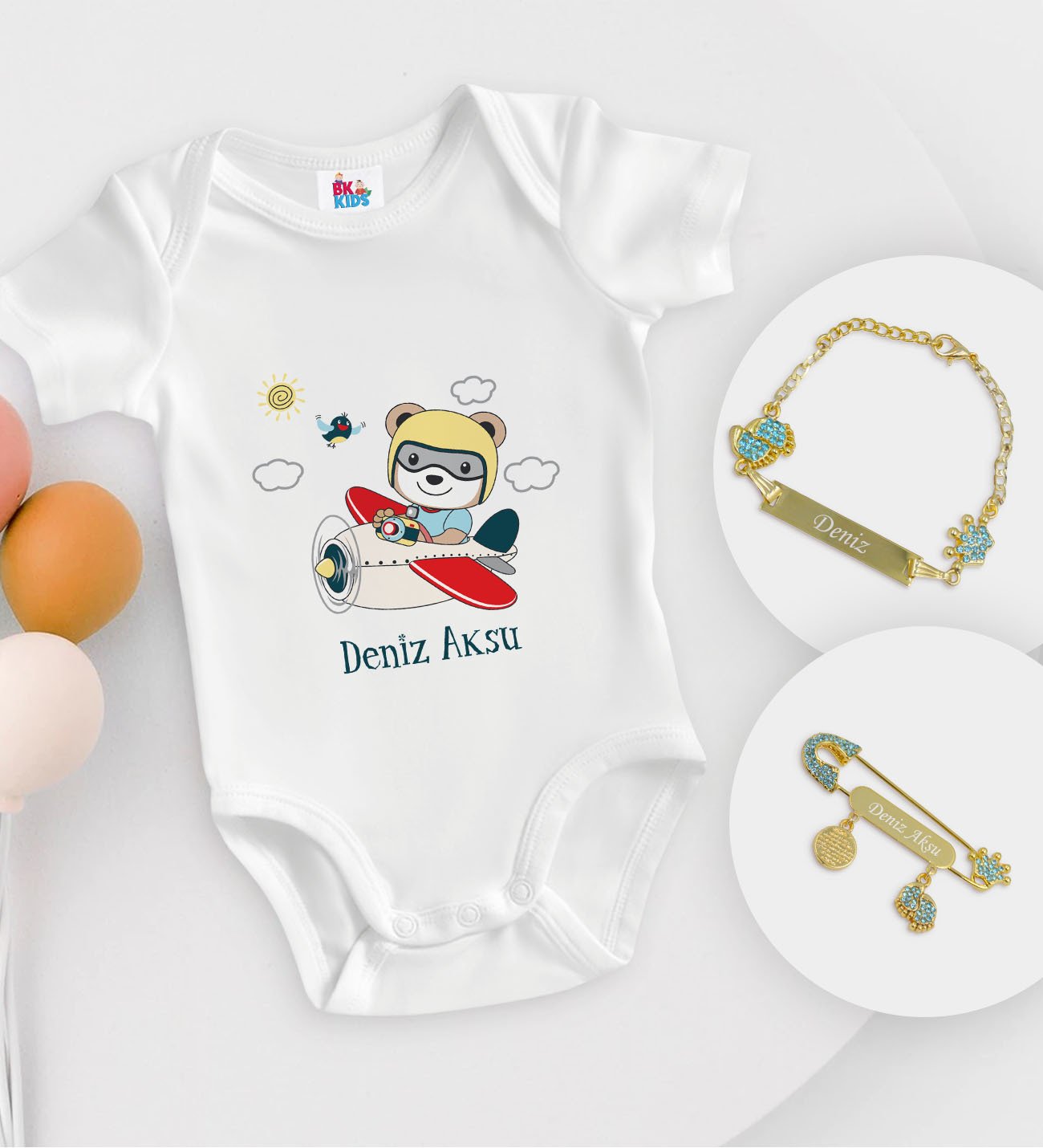 BK Kids Kişiye Özel Sevimli Pilot Tasarımlı Beyaz Bebek Body Zıbın Erkek Bebek Künyesi ve İğnesi Hediye Seti-1