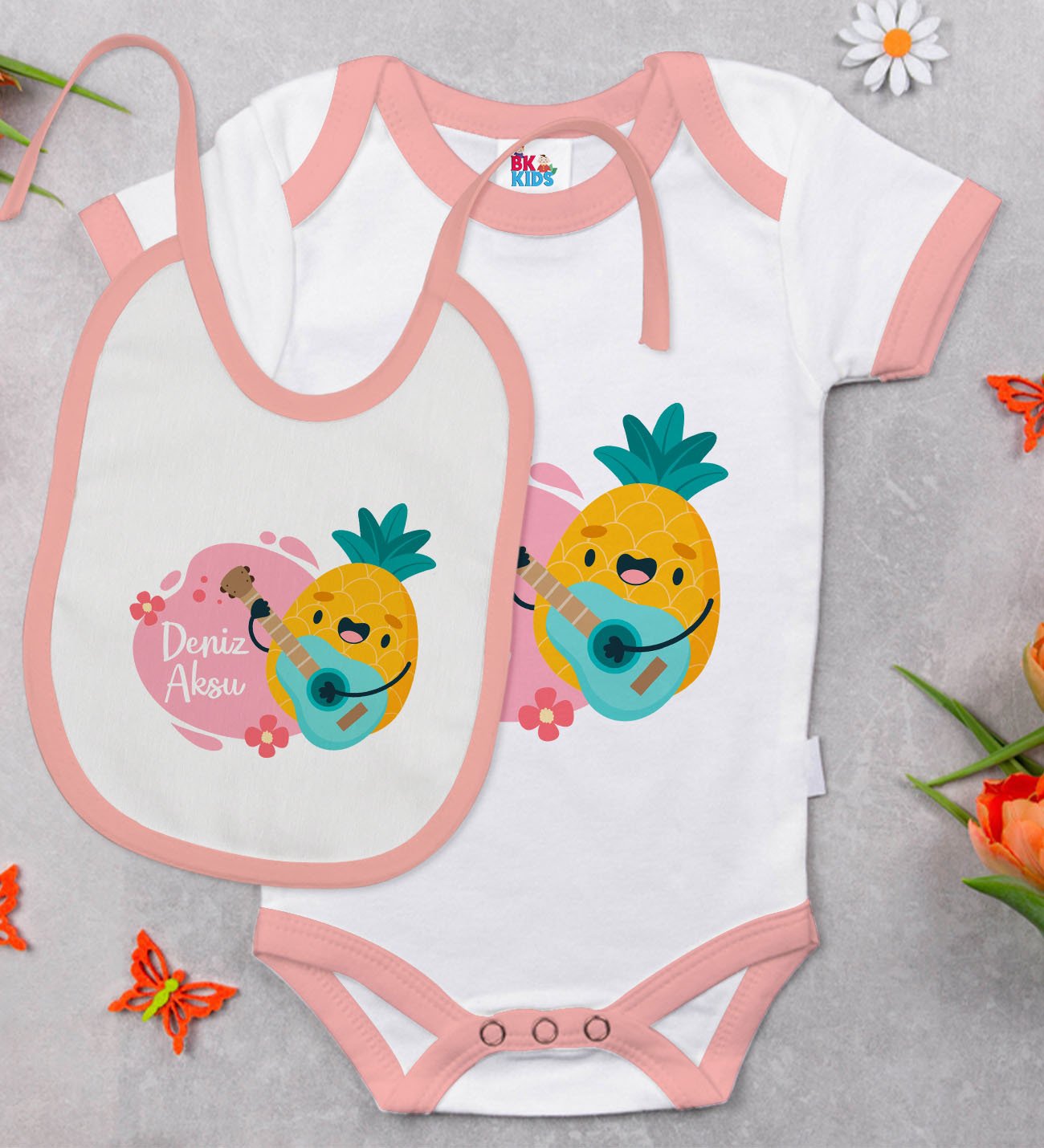 BK Kids Kişiye Özel Sevimli Ananas Tasarımlı Pembe Bebek Body Zıbın ve Mama Önlüğü Hediye Seti-1