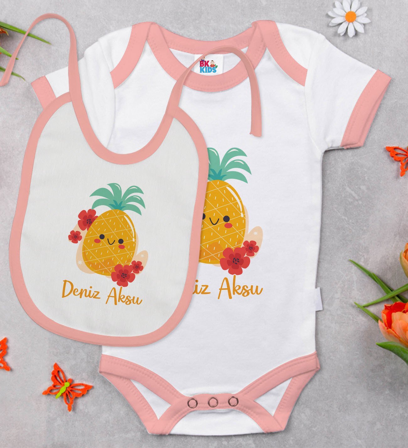 BK Kids Kişiye Özel Sevimli Ananas Tasarımlı Pembe Bebek Body Zıbın ve Mama Önlüğü Hediye Seti-2