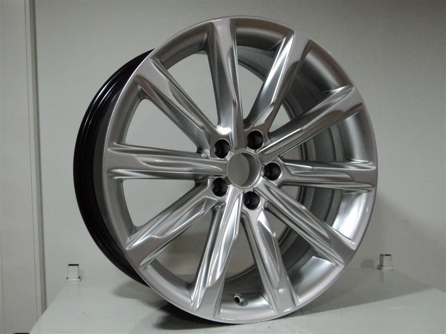 8.5X19 TL-0355 5X112 ET32 66.45 PIANO BLACK XL