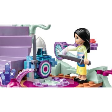 43215 LEGO® Disney Prensesleri Büyülü Ağaç Ev 1016 parça +7 yaş