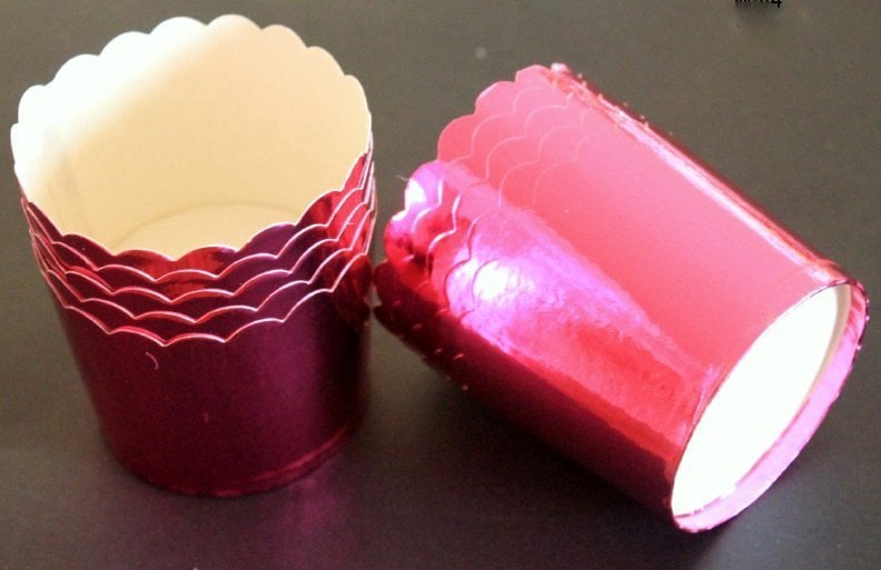 PEMBE PARLAK CUP CAKE KAĞIDI FIRFIRLI 12 Lİ