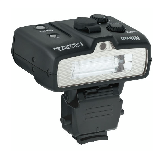 Nikon Remote Speedlight SB-R200 for close-up