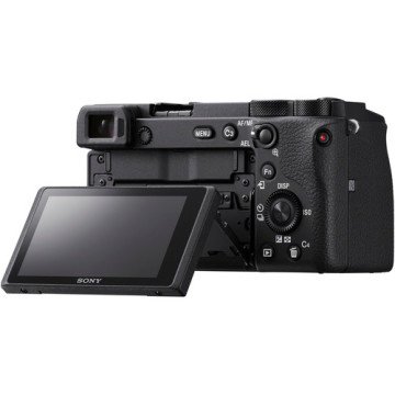 Sony A6600 + 18-135mm OSS Lensli Kit