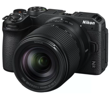 Nikon Z30 18-140mm VR Lens