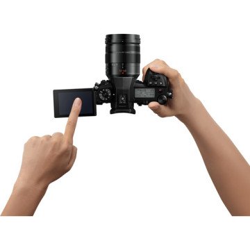 Panasonic Lumix G9 + Leica 12-60mm F2.8-4 Lens