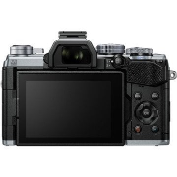Olympus E-M5 Mark III 12-40mm f/2.8 Pro Lensli Fotoğraf Makinesi