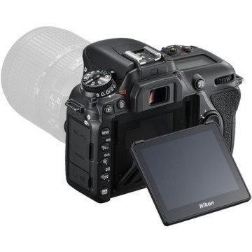 Nikon D7500 + Sigma 105mm f/2.8 + Meike MK-MT24IIN Macro Flaş