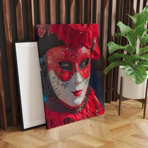 Kırmızı Maskeli Kadın Led Işıklı Kanvas  Tablo