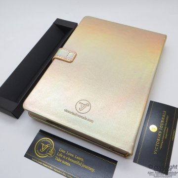 İsme Özel Kilitli Defter ve Scrikss Kalem | Metalik Gold,14x20cm. 160 Yaprak, 80gr. Hediyelik Set