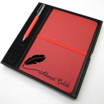 İsme Özel Kırmızı Defter & İsme Özel Metal Kalem (Öğretmenler Günü veya başka bir mesaj işlenebilir)