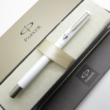 Parker Vector Beyaz Dolma Kalem | İsme Özel Kalem | Hediyelik Kalem