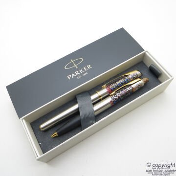 Parker Sanatsal Çizimli Dolma Kalem + Tükenmez Kalem Seti | Benzersiz üründür. Yalnızca bir adet bulunmaktadır