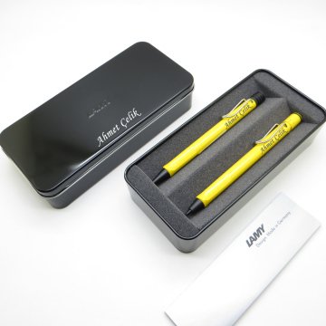 Lamy Safari Sarı Tükenmez Kalem + 0.5 Uçlu Kalem Seti + Metal Kutu | İsme Özel