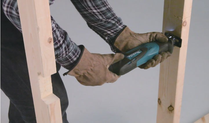 MAKITA JR100DWE AKULU MINI KILIC TESTERE