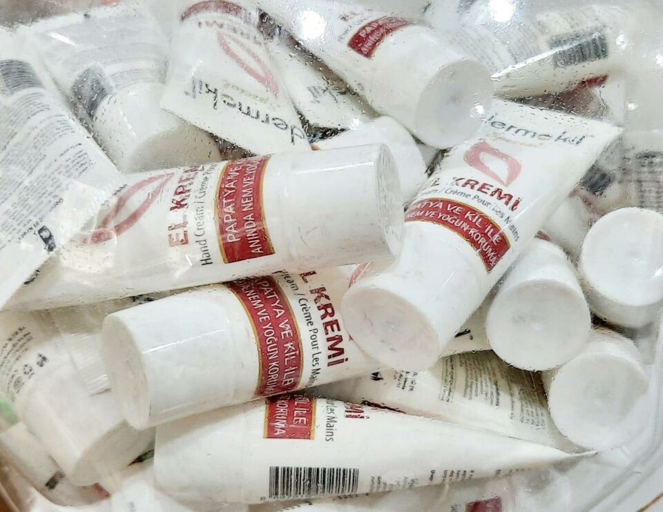 Dermokil 25 Ml Tüp Krem Classic El Kremi Kil ve Papatya 72 Adet Fanus Standlı Kil ve Papatya