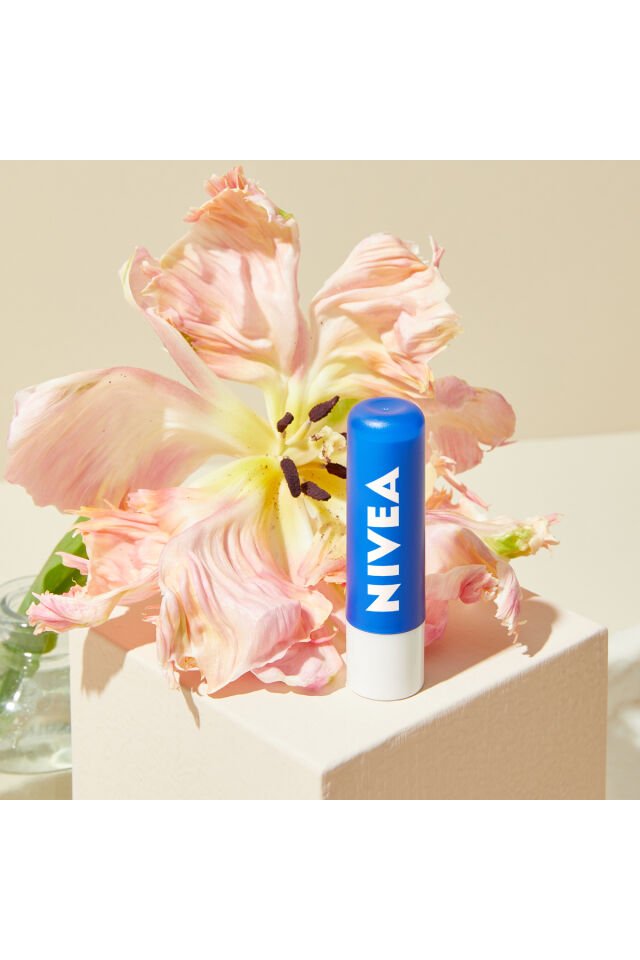 Nivea Lip Original Care Dudak Bakım Krem 4.8 g Shea Yağı ve Doğal Yağlar