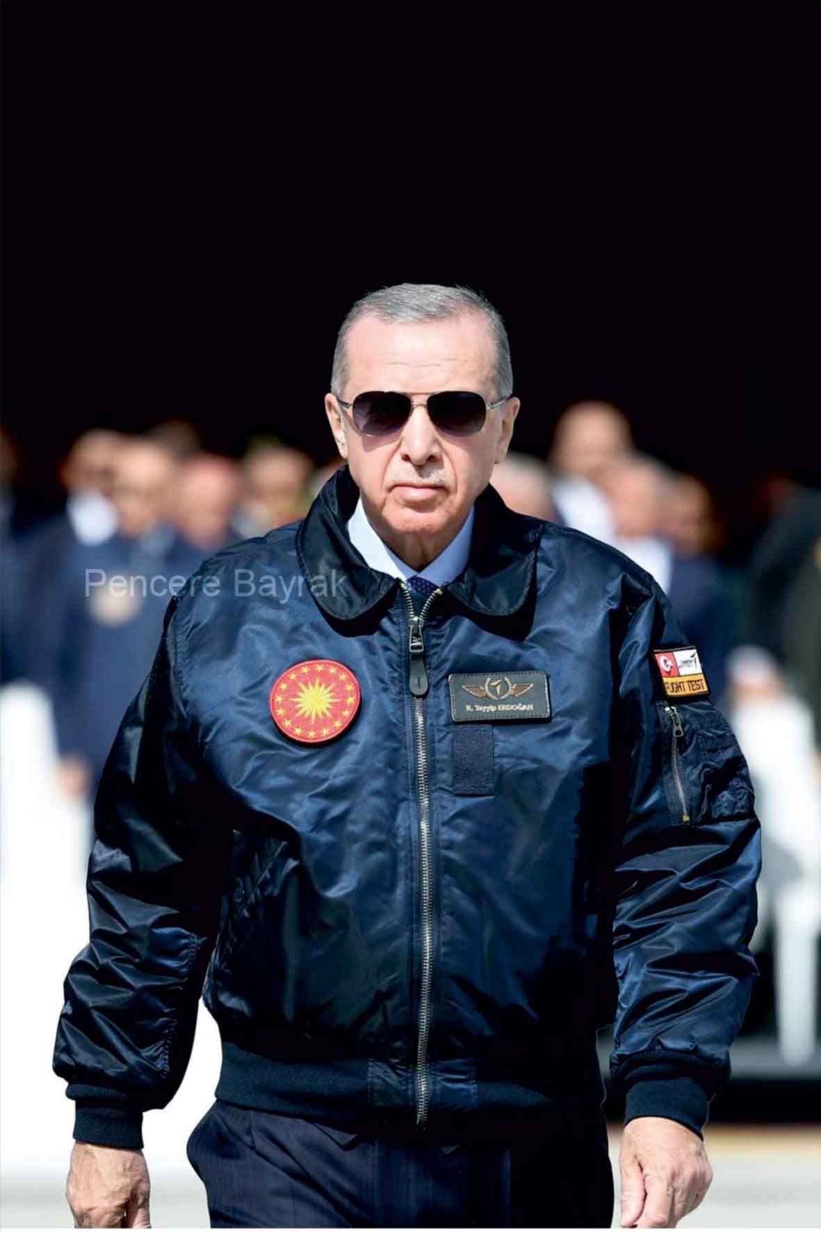 Recep Tayyip Erdoğan Bayrağı ( Pilot Montlu )