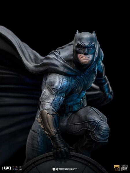 Zack Snyder's Justice League - Batman on Batsignal Deluxe 1/10 Art Scale Limited Edition Heykel