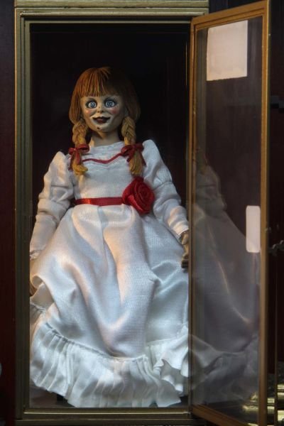 The Conjuring Universe: Annabelle (Clothed)