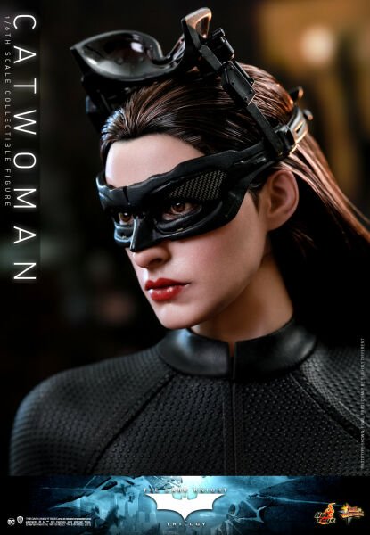 The Dark Knight Trilogy - Catwoman (Selina Kyle) 1/6 Scale Koleksiyon Figürü