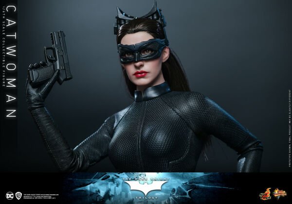 The Dark Knight Trilogy - Catwoman (Selina Kyle) 1/6 Scale Koleksiyon Figürü