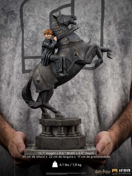 Harry Potter Ron Weasley at the Wizard Chess Heykel